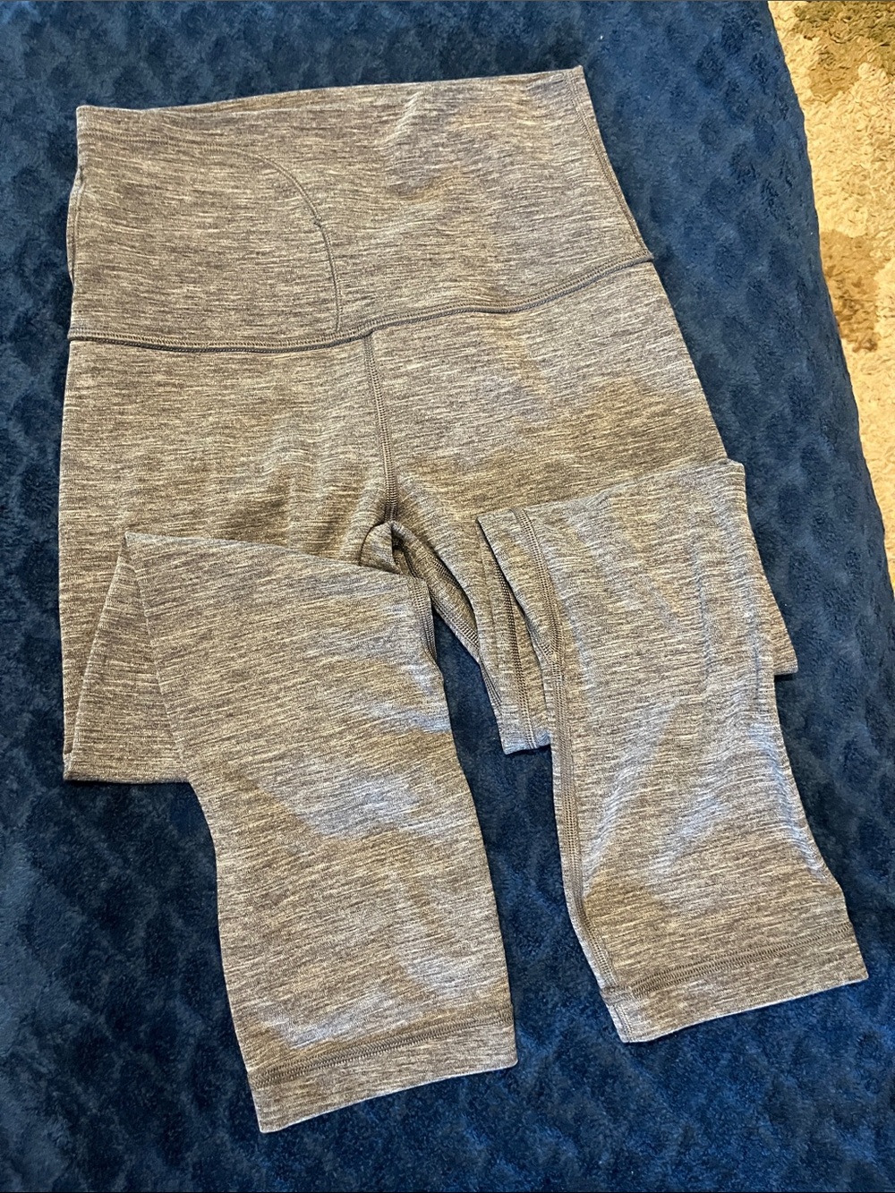 Lululemon cropped grey leggings size 6